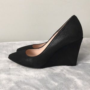 Shiny black leather wedges